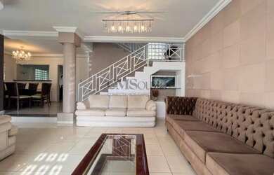 Imagem: A casa em condomínio possui 4 Dormitórios, 3 Banheiros, 2