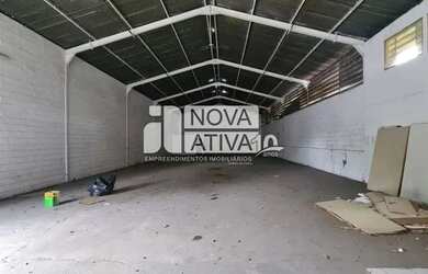 Imagem: O depósito possui 1.250m² de Área e está localizado em