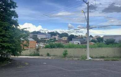 Imagem: O terreno possui 602m² de Área e está localizado em Parque