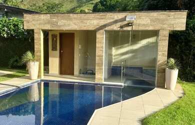 Imagem: A casa em condomínio possui 5 Dormitórios, 5 Banheiros, 5