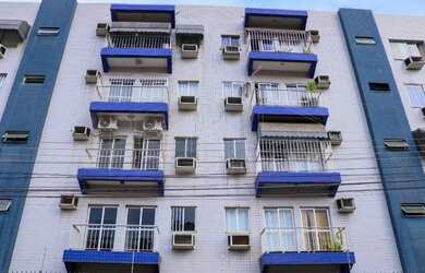 Imagem: O apartamento possui 3 Dormitórios, 1 Banheiro, 1 Vaga na garagem