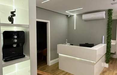 Imagem: O depósito possui 5 Vagas na garagem, 25m² de Área, Imóvel