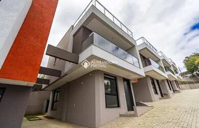 Imagem: A casa possui 3 Dormitórios, 2 Banheiros, 153m² de Área e