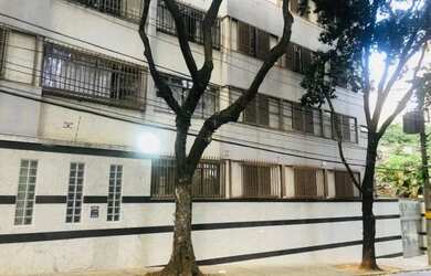 Imagem: O apartamento possui 4 Dormitórios, 3 Banheiros, 2 Vagas na