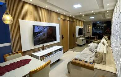 Imagem: O apartamento possui 2 Dormitórios, 1 Banheiro, 1 Vaga na garagem