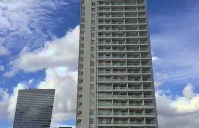 Imagem: O depósito possui 2 Vagas na garagem e 120m² de Área e está