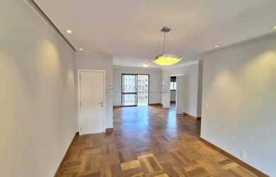 Imagem: O apartamento possui 3 Dormitórios, 4 Banheiros, 3 Vagas na