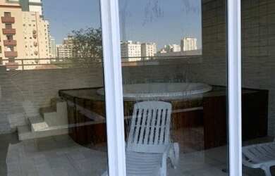 Imagem: O apartamento possui 2 Dormitórios, 2 Banheiros, 1 Vaga na