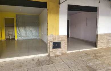 Imagem: O depósito possui 5 Vagas na garagem, Imóvel novo e está