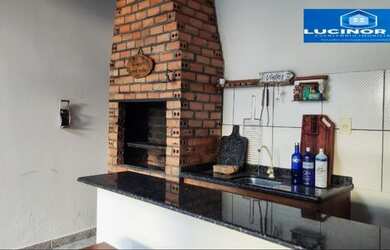 Imagem 11: Linda casa com piscina no canarã