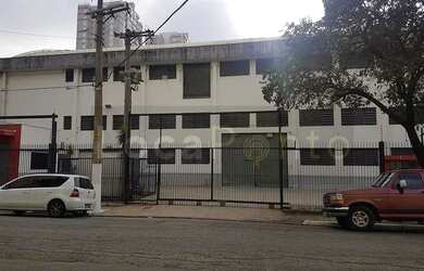 Imagem: O depósito possui 2.720m² de Área e está localizado em