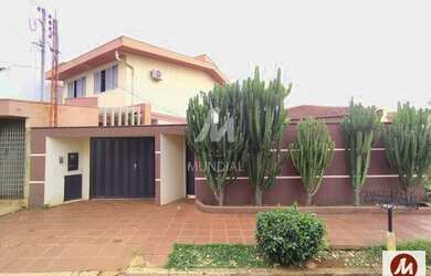 Imagem: O depósito possui 4 Vagas na garagem, 168m² de Área e está