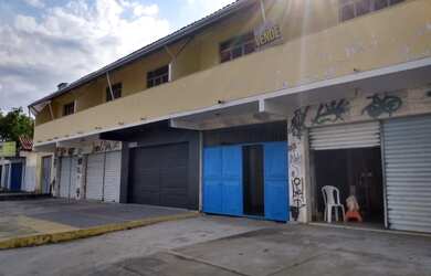 Imagem: O depósito possui 700m² de Área e está localizado em Araruama