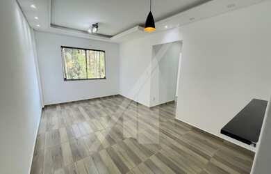 Imagem: O apartamento possui 3 Dormitórios, 1 Banheiro, 1 Vaga na garagem