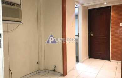 Imagem: A kitnet possui 1 Dormitório, 1 Banheiro, 42m² de Área e