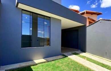 Imagem 2: VENDO CASA PINHAIS. 100m² de Área, 2 Vagas na garageme3 Dormitórios