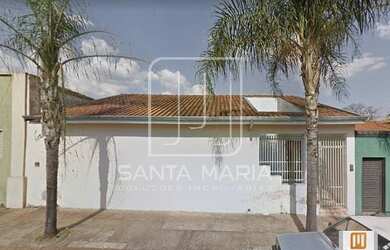 Imagem: A casa possui 3 Dormitórios, 1 Banheiro, 2 Vagas na garagem