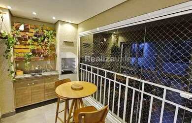 Imagem: O apartamento possui 3 Dormitórios, 1 Banheiro, 2 Vagas na