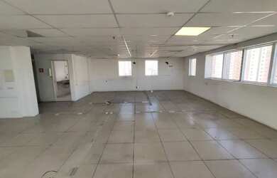 Imagem: O apartamento possui 5 Banheiros, 5 Vagas na garagem, 278m²