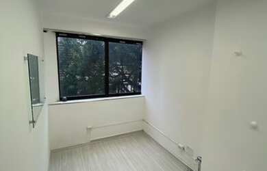 Imagem: O depósito possui 2 Vagas na garagem, 55m² de Área e está