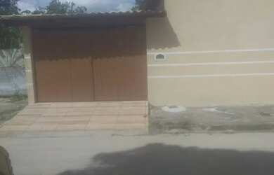 Imagem: A casa possui 1 Dormitório, 1 Banheiro, 3 Vagas na garagem