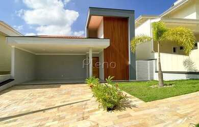 Imagem: A casa em condomínio possui 3 Dormitórios, 1 Banheiro, 4 Vagas