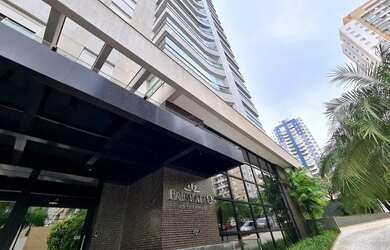 Imagem: O apartamento possui 3 Dormitórios, 3 Banheiros, 4 Vagas na