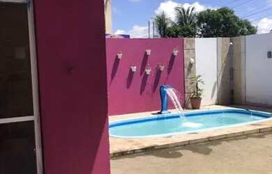 Imagem: A casa possui 2 Dormitórios, 1 Banheiro, 3 Vagas na garagem