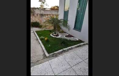 Imagem: A casa possui 2 Dormitórios, 2 Banheiros, 3 Vagas na garagem