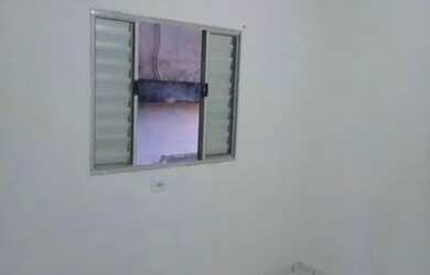 Imagem 11: Casa de três cômodos. 65m² de Área, 1 Banheiroe1 Dormitório