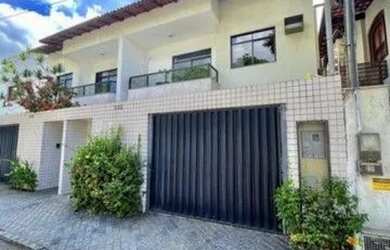 Imagem: A casa possui 3 Dormitórios, 1 Banheiro, 1 Vaga na garagem