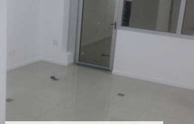 Imagem: O depósito possui 1 Vaga na garagem e 36m² de Área e está