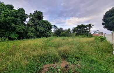 Imagem: O terreno à venda possui e está localizado em Cassange, Salvador