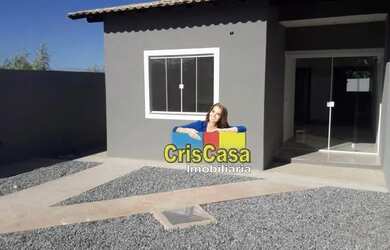 Imagem: A casa possui 3 Dormitórios, 1 Banheiro, 2 Vagas na garagem