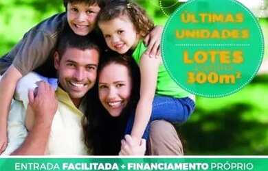 Imagem: O terreno possui 300m² de Área e está localizado em Sarzedo