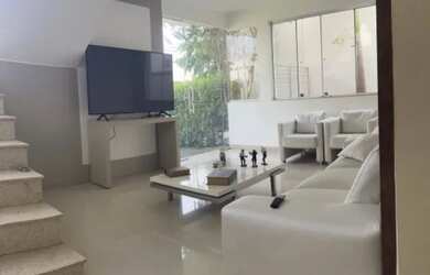 Imagem: A casa em condomínio possui 5 Dormitórios, 5 Banheiros, 5