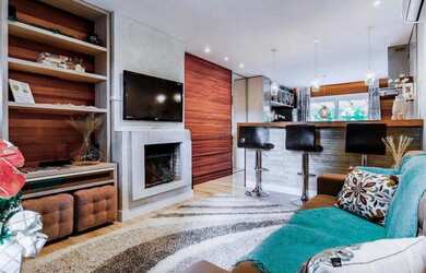 Imagem: A casa possui 3 Dormitórios, 2 Banheiros, 3 Vagas na garagem