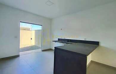 Imagem 6: Moderna Casa com 3 Quartos e Quintal no Planície da Serra Pronta para...