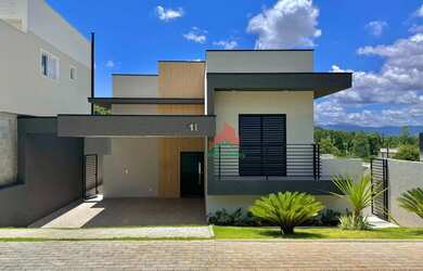 Imagem: A casa em condomínio possui 3 Dormitórios, 5 Banheiros, 2