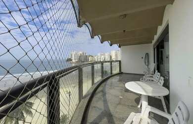 Imagem: O apartamento possui 3 Dormitórios, 5 Banheiros, 2 Vagas na