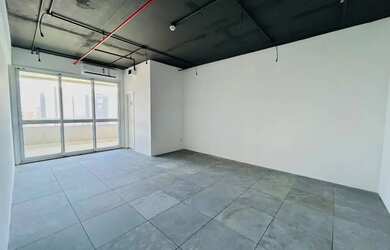 Imagem: O depósito possui 2 Vagas na garagem, 62m² de Área e está