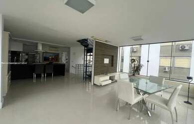 Imagem: O apartamento possui 4 Dormitórios, 5 Banheiros, 2 Vagas na