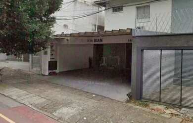 Imagem: A casa possui 3 Dormitórios, 3 Banheiros, 2 Vagas na garagem