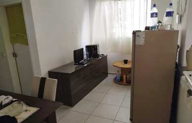 Imagem: O apartamento possui 2 Dormitórios, 1 Banheiro, 1 Vaga na garagem