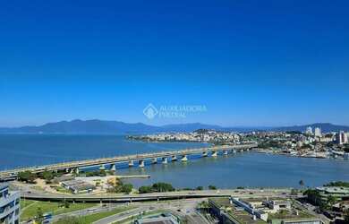 Imagem: O apartamento possui 2 Dormitórios, 1 Banheiro, 2 Vagas na