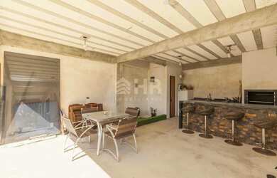 Imagem 5: Sobrado com 03 dormitórios sendo 01 suíte e 02 vagas de garagem Balneário...