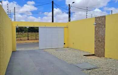 Imagem 6: Venda de Casa Enorme no Ancuri com 3 Quantos 3 Garagem - Mais informações