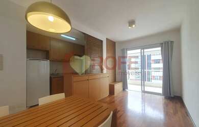 Imagem: O apartamento possui 1 Dormitório, 1 Banheiro, 1 Vaga na garagem