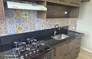 Imagem: O apartamento possui 2 Dormitórios, 1 Banheiro, 1 Vaga na garagem