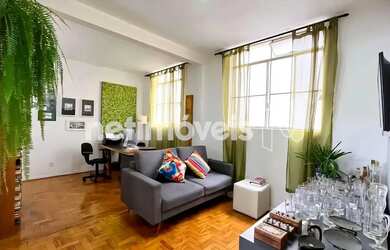 Imagem: O apartamento possui 2 Dormitórios, 2 Banheiros, 74m² de Área